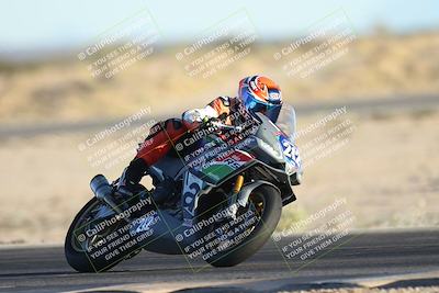 media/Dec-07-2025-CVMA (Sun) [[3e7d2de5dc]]/Race 18-Formula Twins-Formula 40 UL/